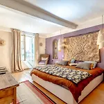 House In The Heart Of Saint-Tropez